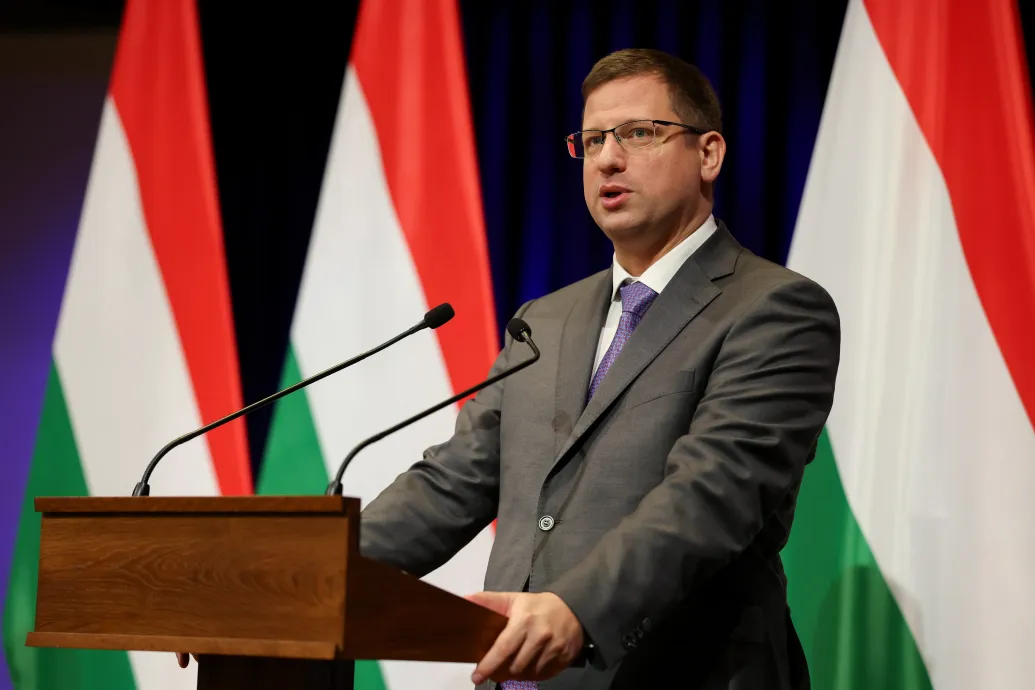 Gulyás: A kormány több tagjának feltűnt, hogy a Tisza Párt elnöke elmebeteg