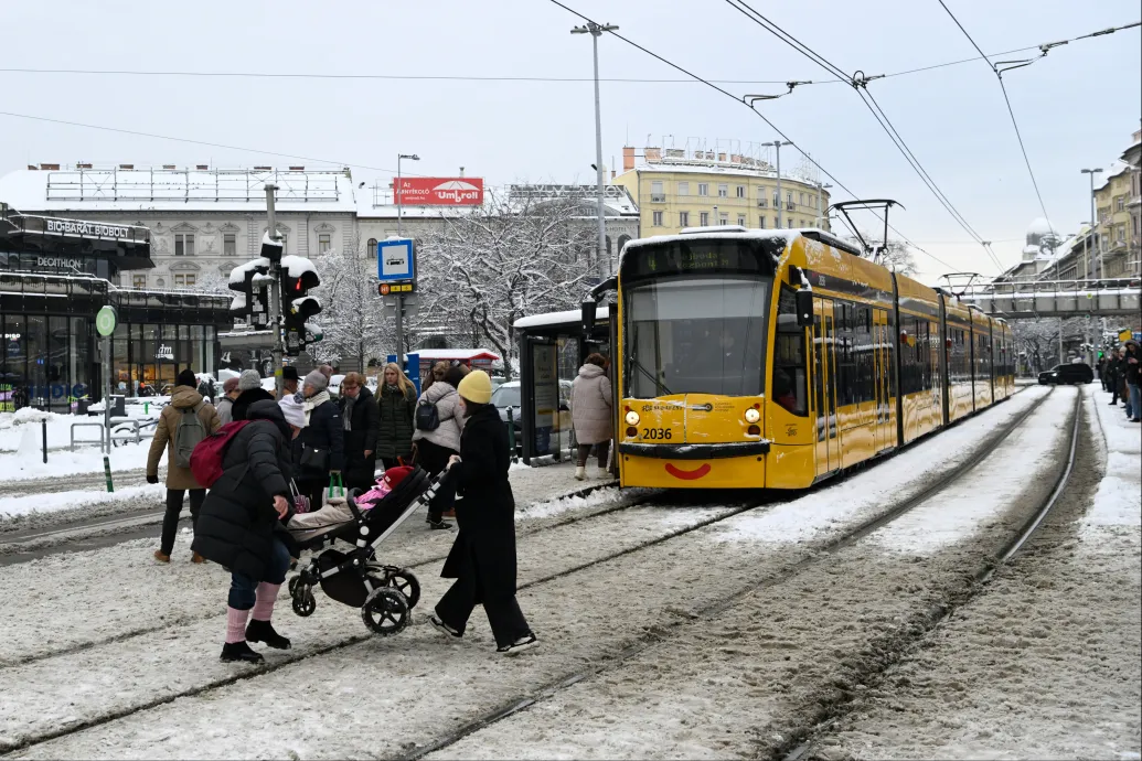 Megrongálta a fagyos időjárás a 4-6-os pályáját