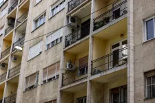 A hathavi fegyverpénz és a kétgyerekes anyák adómentessége is sokakat rávehet a lakásvásárlásra