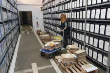 Melyik erdélyi magyar írókat figyelte meg a Securitate?