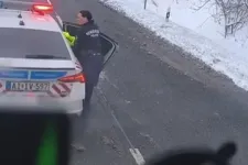 Terjed a neten az elakadt kamionos megbüntetéséről szóló videó, a rendőrség is reagált