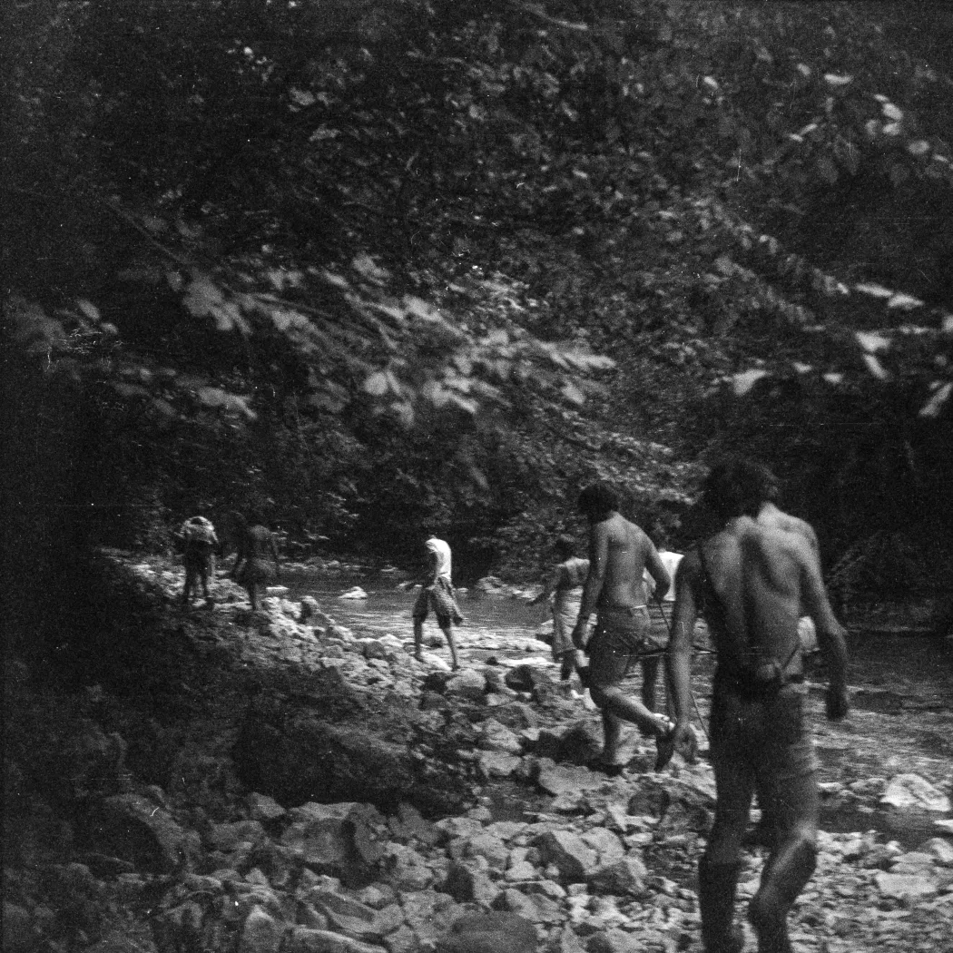 Kirándulás a Vargyas-völgyében 1985 nyarán – Fotó: Komáromy László / Azopan Fotóarchívum