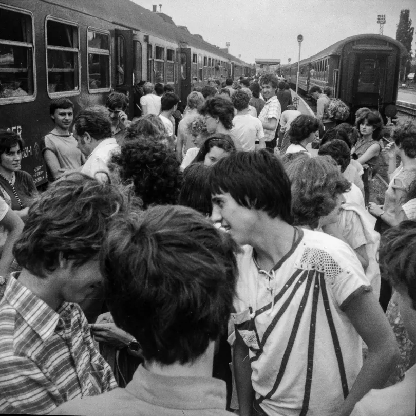 Az 1987-es nagyváradi kirándulás látogatás képei, a pályaudvaron és a Gombában – Fotó: Komáromy László / Azopan Fotóarchívum