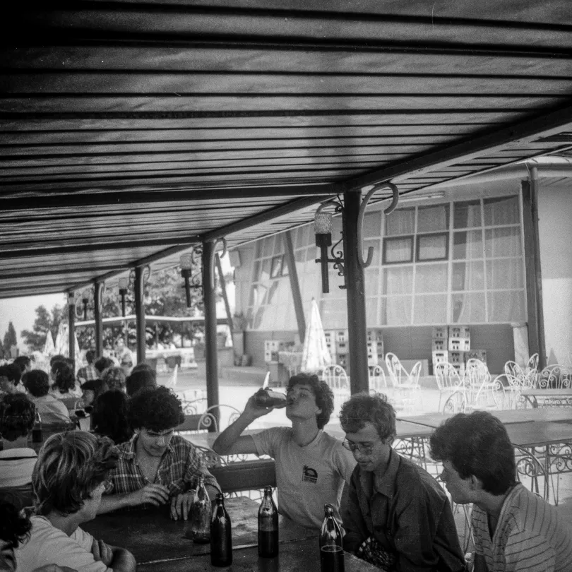 Az 1987-es nagyváradi kirándulás látogatás képei, a pályaudvaron és a Gombában – Fotó: Komáromy László / Azopan Fotóarchívum