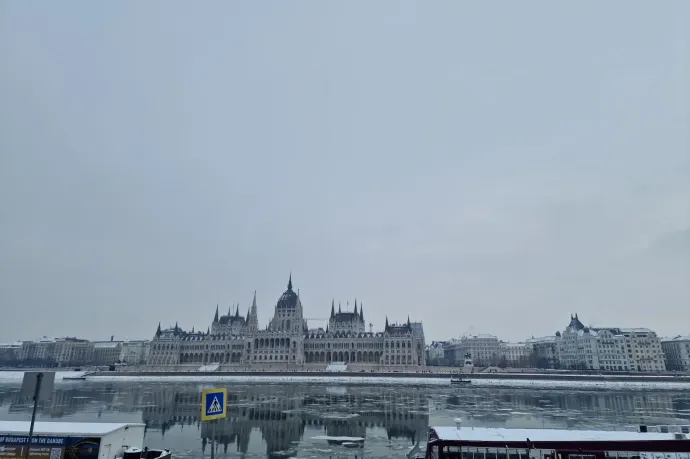 Elkezdett befagyni a Duna, a Balaton és a Velencei-tó is, de a jégre menni életveszélyes