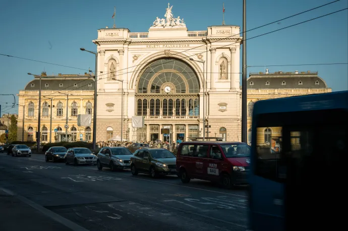 Építkezések miatt hétfőtől a Keleti helyett több vonat is csak Kelenföldig jár