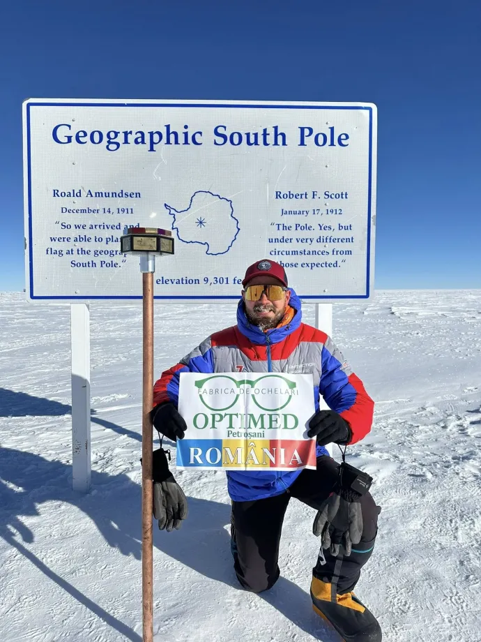 A Déli-sarkon – Fotó: Adrian Ahrițculesei Facebook-oldala