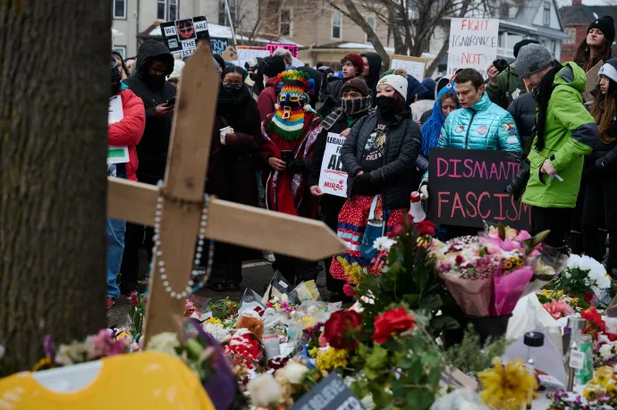 Ezrek tüntettek Minneapolisban az ICE ellen, több tucat embert tartóztattak le