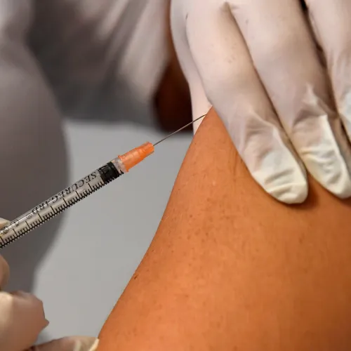 Tizenhatezer adag új oltóanyaggal készül az influenza terjedésére a Népegészségügyi Központ