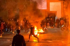 Amerika felszólította állampolgárait, hogy hagyják el Iránt, pontokba szedték, mit kell tenni a túléléshez