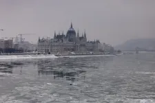 Ha arról álmodozik, hogy sétál egyet a befagyott Dunán, akkor van egy rossz hírünk