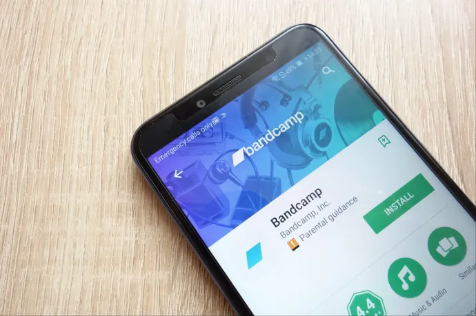 A Spotifyjal szemben a Bandcamp töröl minden mesterséges intelligenciával készített számot