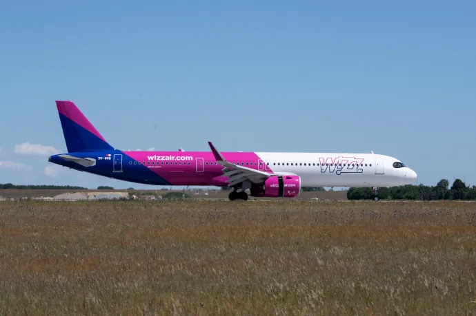 Egy szem csokis kekszet kaptak a Wizz Air római járatának utasai, akiket 14 óra alatt buszoztattak Belgrádból Budapestre
