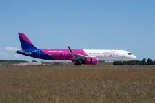 Egy szem csokis kekszet kaptak a Wizz Air római járatának utasai, akiket 14 óra alatt buszoztattak Belgrádból Budapestre