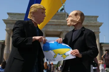 Trump első évének végére az európaiak kevésbé szövetségesnek, sokkal inkább szükséges partnernek tartják az USA-t