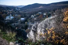 Lezártak két, Apáthy-szikla körüli turistaösvényt, mert túl sokan túráztak a környéken