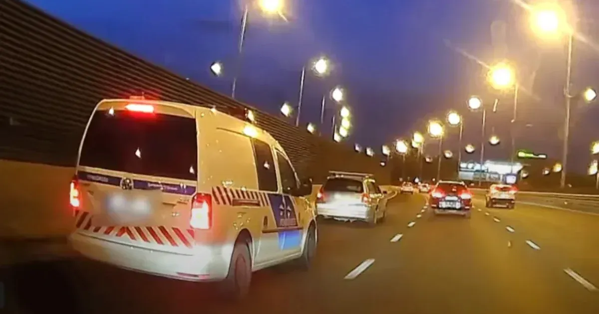 Egy 77 éves férfi halálra gázolt egy embert az Üllői úton, három óra múlva a reptéren fogták el a re…