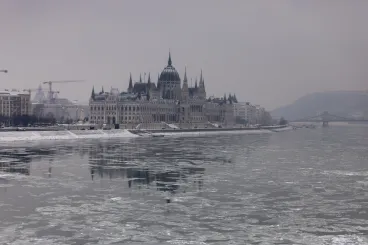 Jó hír az ónos eső szerelmeseinek, hogy számíthatunk rá