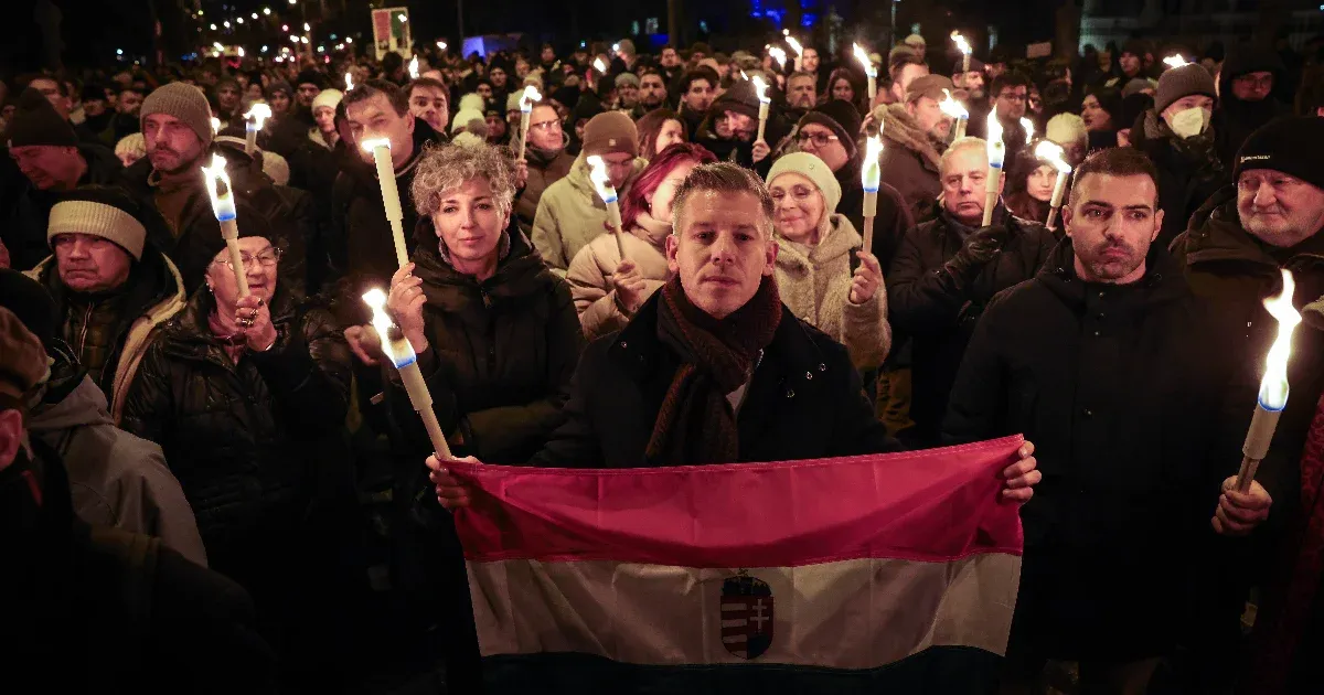Magyar Péternek hasznos volt az a külpolitikai konfrontáció, amit Orbánék próbálnak elkerülni