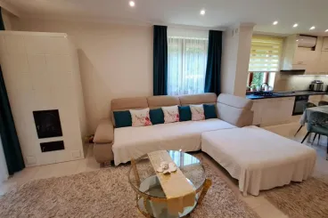 Észrevétlenül belesimult a nagyvárosba, miközben megtartotta bájos arculatát