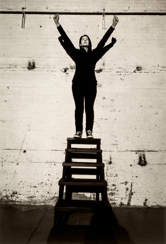 Marina Abramović: Vázlat egy emlékműhöz (2018) – Fotó: Ferenczy Múzeumi Centrum