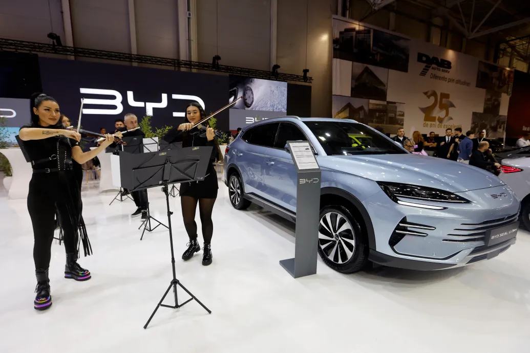 Berobbantak a kínai autók Romániában: egy év alatt csaknem megháromszorozódtak az eladások