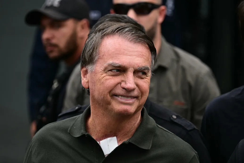 Bolsonaro meglepő módszerrel faraghatna a 27 éves börtönbüntetésén: elkezdhetne olvasni