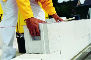 Nem kell többé szakemberre várni, mert innen mindent megtudhatsz a falazásról 