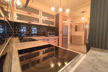 Leáldozott a hófehér konyháknak – ez a szekrénytrend hódít 2026-ban