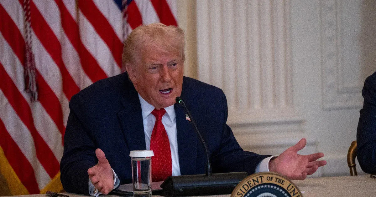 Felmentette az esküdtszék a férfit, aki Trump helikopterére irányított lézer miatt került bíróságra