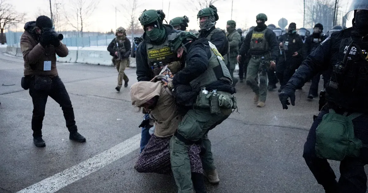 A Pentagon felkészült a katonák bevetésére Minneapolisban