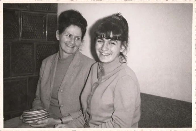 A fiatal Balla Zsófia édesanyjával, Balla Bertával – Fotó: személyes archívum