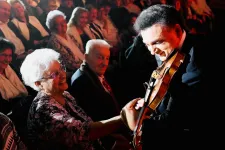 Orbán Viktor szülei az első sorból nézték Mága Zoltán koncertjét