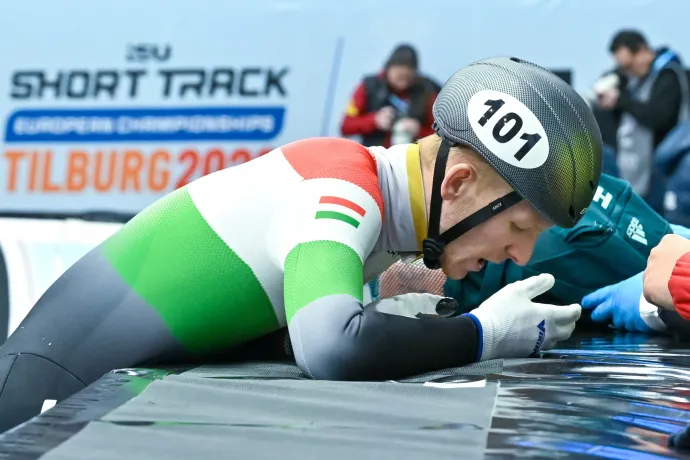 Tiborcz Dániel, miután megsérült a férfi 1000 méteres versenyszám vigaszági futamában – Fotó: Illyés Tibor / MTI