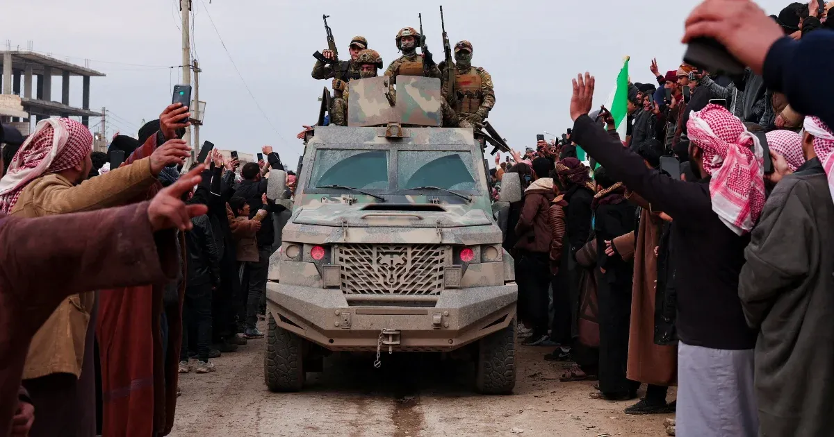 Településeket, olaj- és gázmezőket foglaltak el a szír kormányerők a kurdoktól