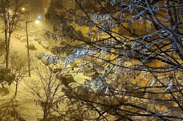 Szerencsések a tiszaújvárosiak, náluk esett egy kis hó, még ha ipari is