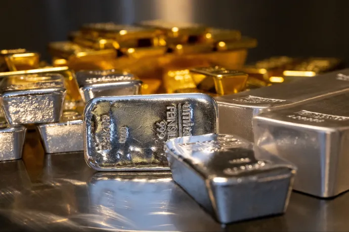 Történelmi csúcsot döntött az arany és az ezüst, miután Trump büntetővámokkal fenyegetett meg több európai országot