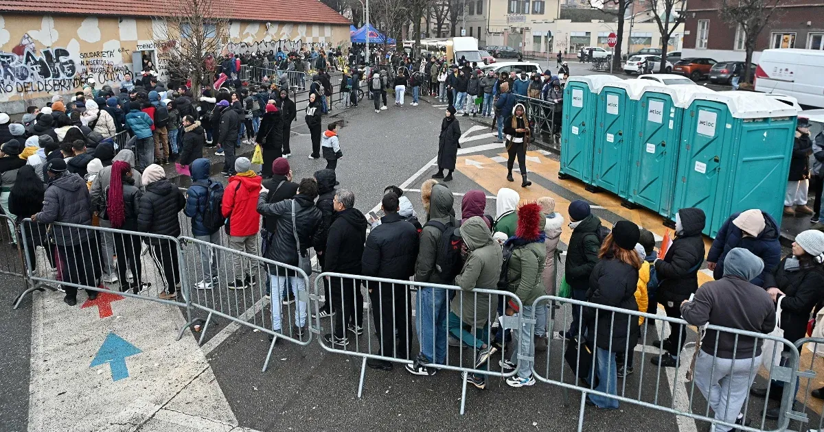 Fact-check: Tényleg tömegesen migránsokat akar betelepíteni júniustól „Brüsszel”?