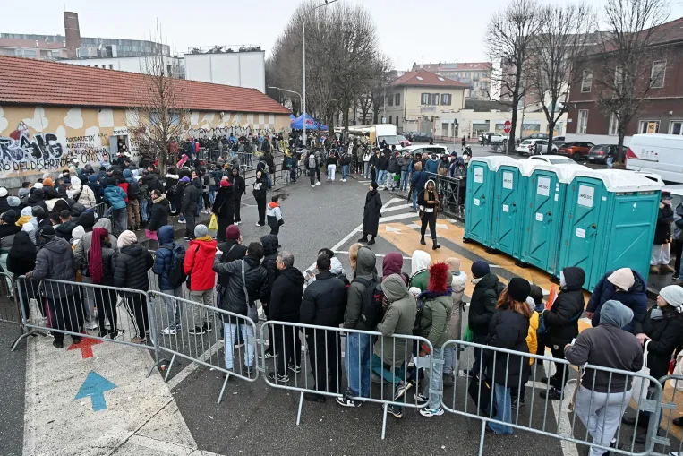 Fact-check: Tényleg tömegesen migránsokat akar betelepíteni júniustól „Brüsszel”?