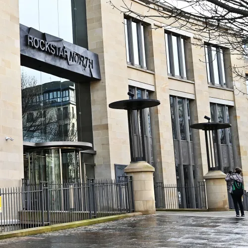 Tűz ütött ki a Rockstar Games egyik európai központjában, ahol a GTA 6-ot fejlesztik