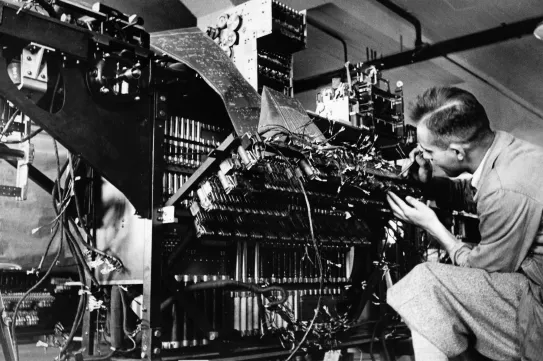 A hivatalnok, aki meghekkelte az IBM-et, hogy franciák százezreit mentse meg a náciktól