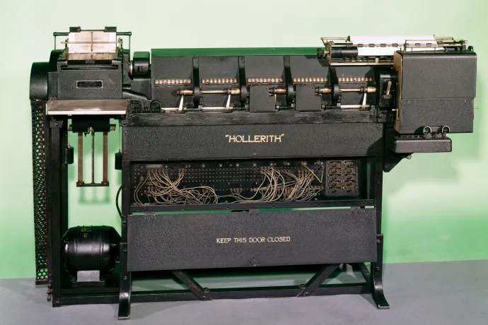 A hivatalnok, aki meghekkelte az IBM-et, hogy franciák százezreit mentse meg a náciktól