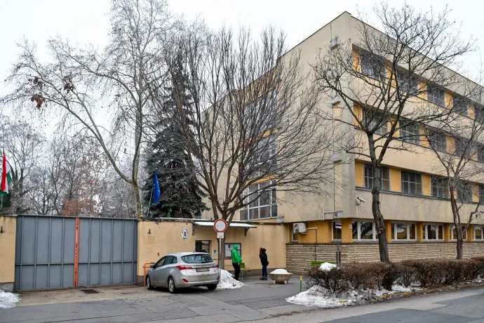 Folyamatosan távoznak a dolgozók a Szőlő utcai javítóintézetből, nyilatkozni senki sem akar