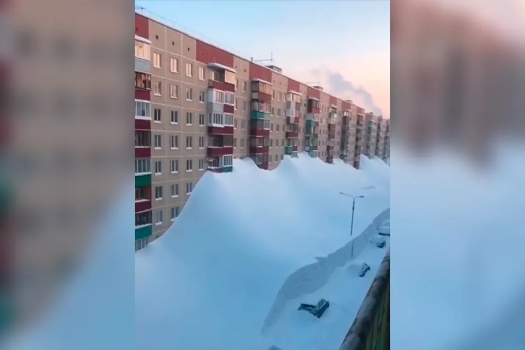 Fact-check: Valóban többemeletnyi hó lepte el Kamcsatkát, ahogy a Mandiner írta?