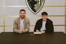 Tóth Alex Angliába igazolt, a Bournemouth játékosa lett