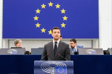 Trágárul üzentek Trumpnak, ellenlépéseket követeltek Grönland miatt a részben fideszes EP-frakcióból