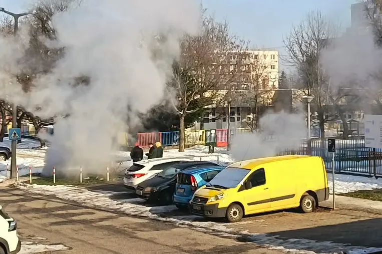 A szomszédnak felajánlottam, hogyha kezd náluk nagyon hideg lenni, jöjjenek át