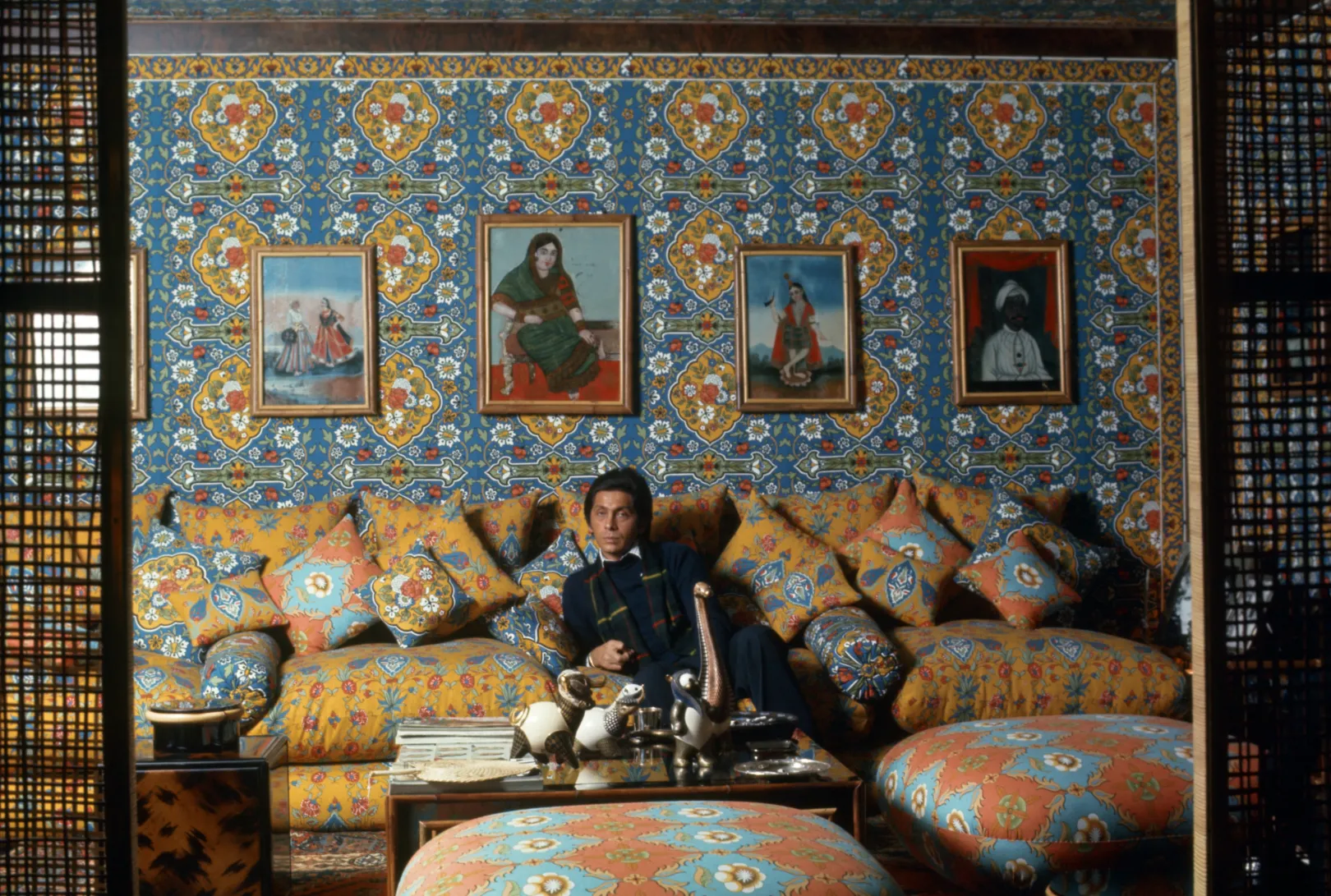 Valentino római otthonában 1974-ben – Fotó: Mondadori Portfolio / Getty Images