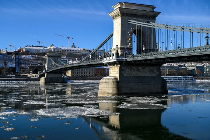 Az eltűnt budapesti fiú családja: Nagy valószínűséggel ő a Lánchídról szombaton leesett személy