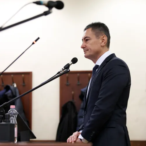 Összeveszett a zuglói parkolási ügy tárgyalásán Horváth Csaba a Nagymesterrel azon, milyen kapcsolatban vannak egymással Kép